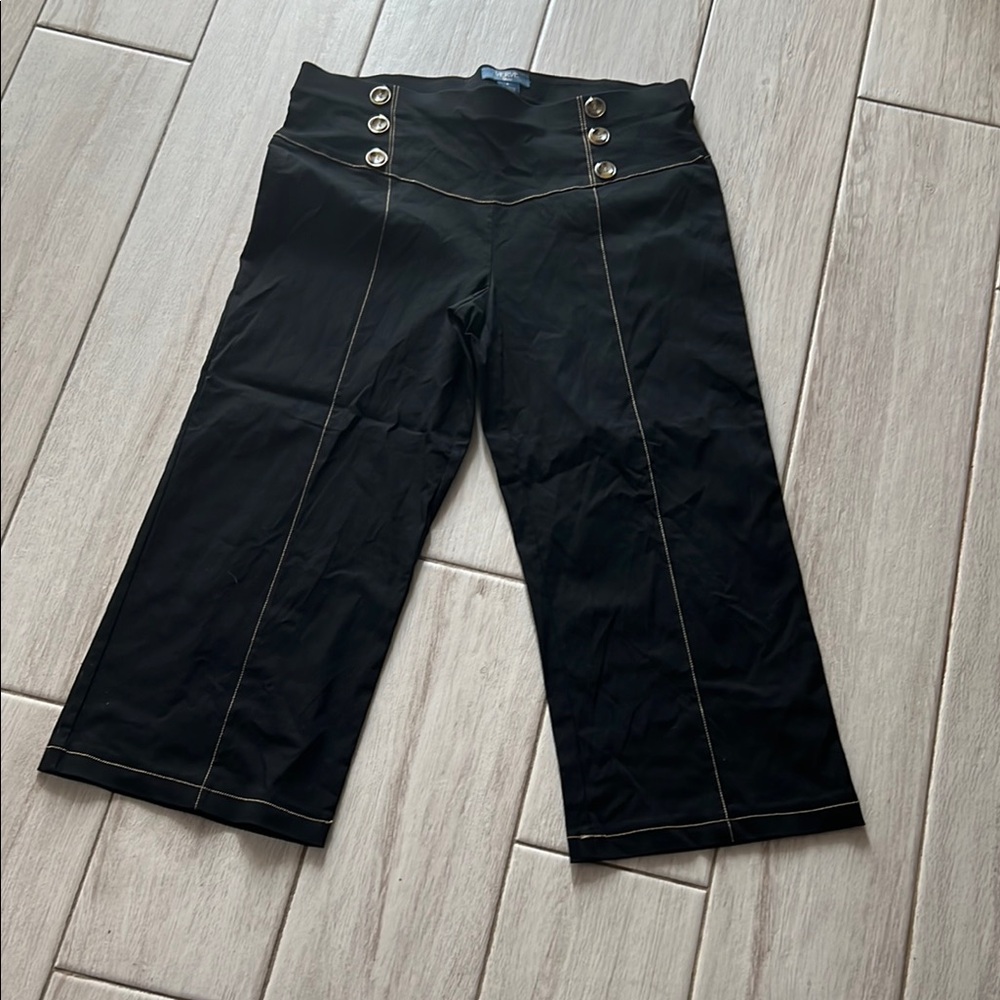 High-Rise Sailor Button Crop Pants - Black